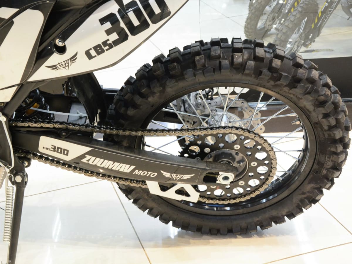 Мотоцикл ZUUMAV K7 CBS-300G ENDURO Фото 17 Мотоцикл ZUUMAV K7 CBS-300G ENDURO Обзор-Фото 17