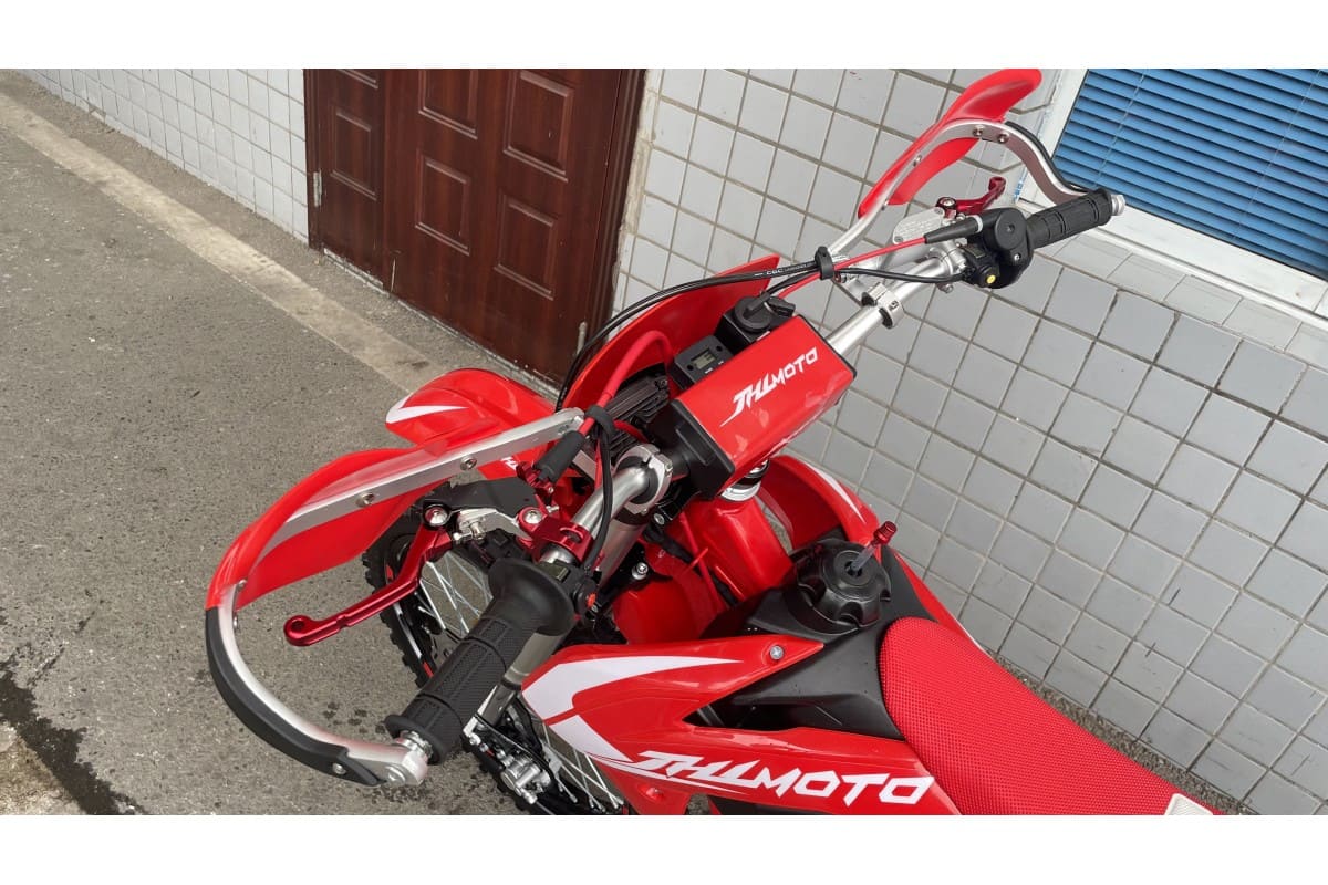 Мотоцикл JHL Z1 CB300F (ZS175FMM) ENDURO Фото 3 Мотоцикл JHL Z1 CB300F (ZS175FMM) ENDURO Обзор-Фото 3