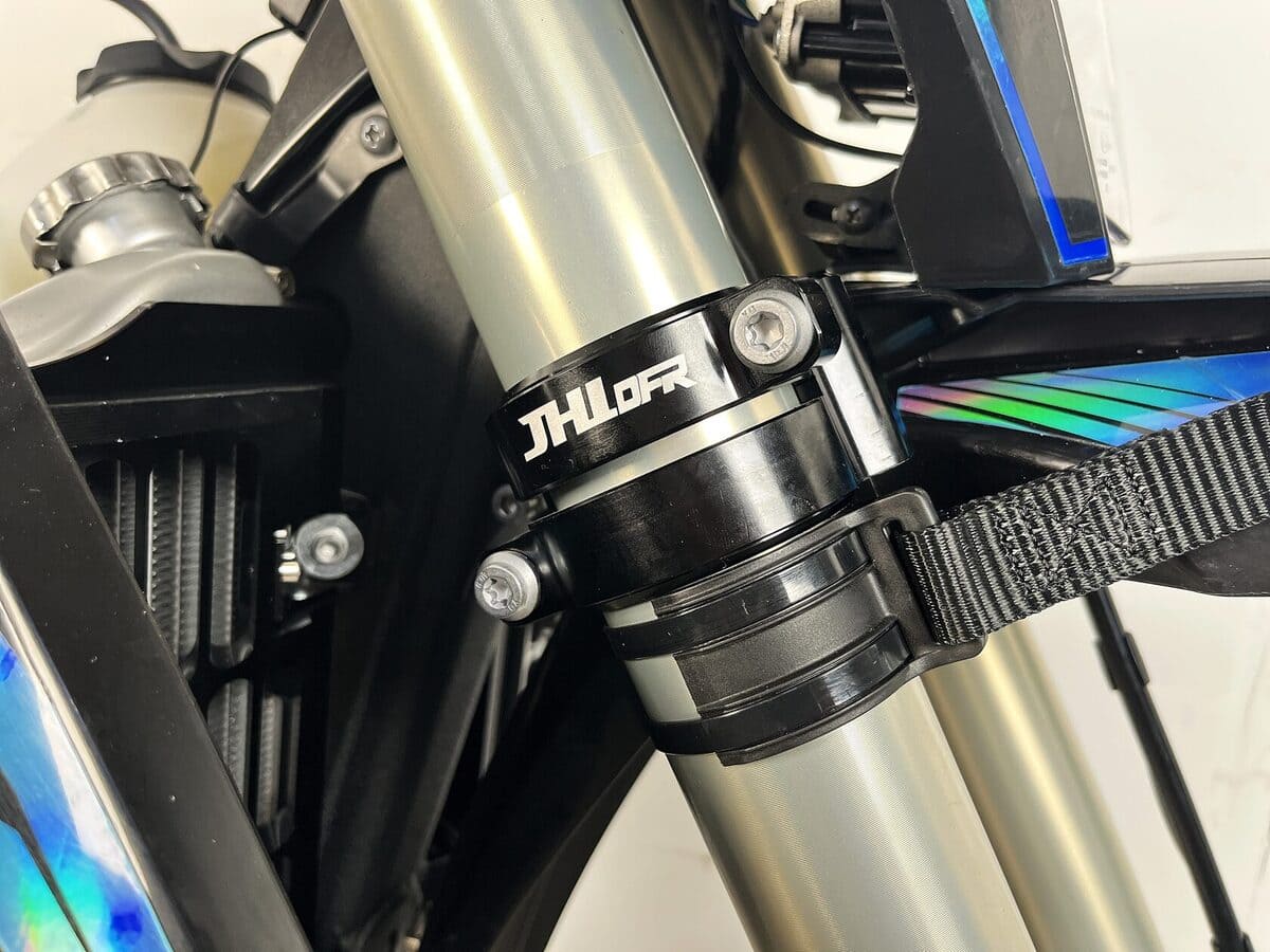 Мотоцикл JHL Z6 NB300 (174MN-5) ENDURO Фото 7 Мотоцикл JHL Z6 NB300 (174MN-5) ENDURO Обзор-Фото 7