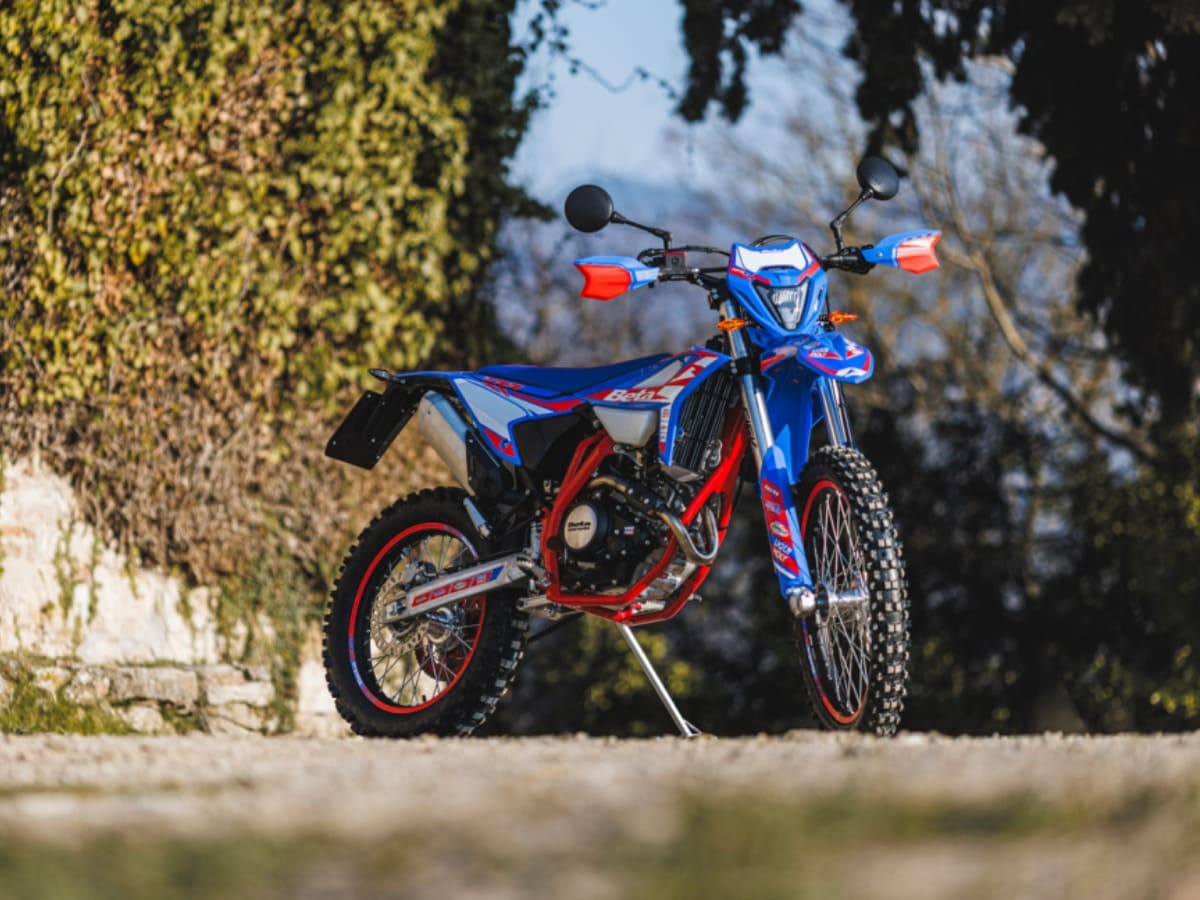 Мотоцикл кроссовый эндуро BETA RR 4T 125 R Фото 5 Мотоцикл кроссовый эндуро BETA RR 4T 125 R Обзор-Фото 5