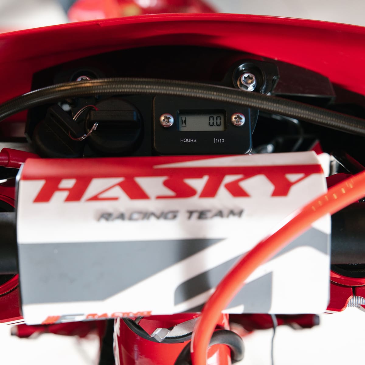 Мотоцикл HASKY A10 Pro NB300 ENDURO Фото 13 Мотоцикл HASKY A10 Pro NB300 ENDURO Обзор-Фото 13