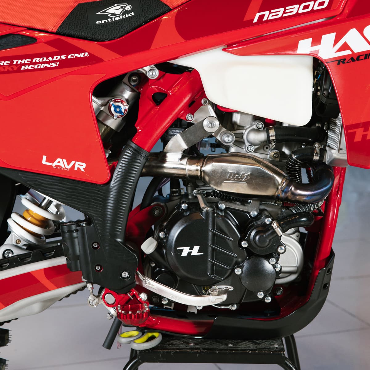 Мотоцикл HASKY A10 Pro NB300 ENDURO Фото 26 Мотоцикл HASKY A10 Pro NB300 ENDURO Обзор-Фото 26
