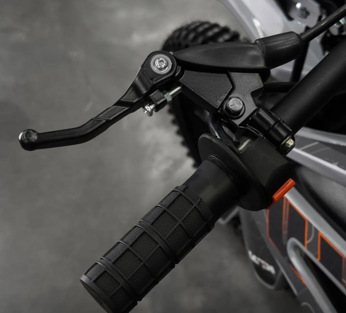 Мотоцикл KTW CQR CB250D ENDURO Фото 8 Мотоцикл KTW CQR CB250D ENDURO Обзор-Фото 8