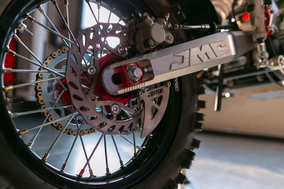 Мотоцикл JMC 190 V3.0 SP 17/14 ENDURO Фото 14 Мотоцикл JMC 190 V3.0 SP 17/14 ENDURO Обзор-Фото 14