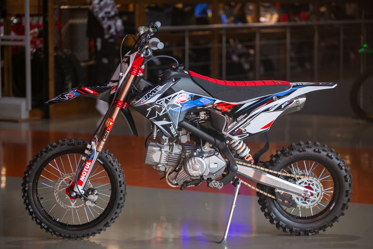 Мотоцикл JMC 190 V3.0 SP 17/14 ENDURO Фото 4 Мотоцикл JMC 190 V3.0 SP 17/14 ENDURO Обзор-Фото 4