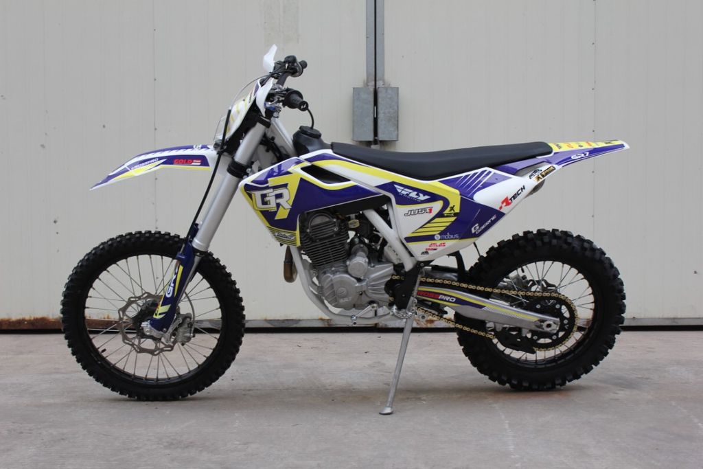 Мотоцикл GR7 F250A-M Enduro Lite Фото 8 Мотоцикл GR7 F250A-M Enduro Lite Обзор-Фото 8