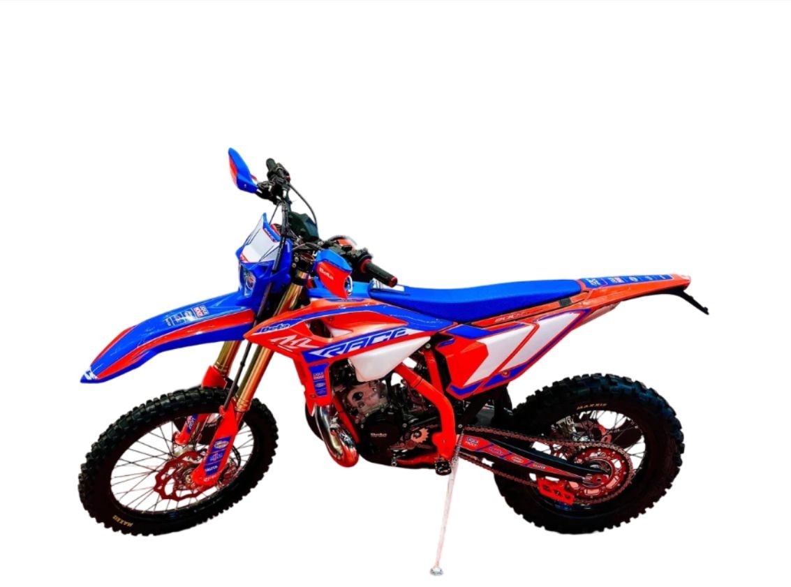 Мотоцикл BETA RR 2T 200 21/18 ENDURO Фото 1 Мотоцикл BETA RR 2T 200 21/18 ENDURO Обзор-Фото 1