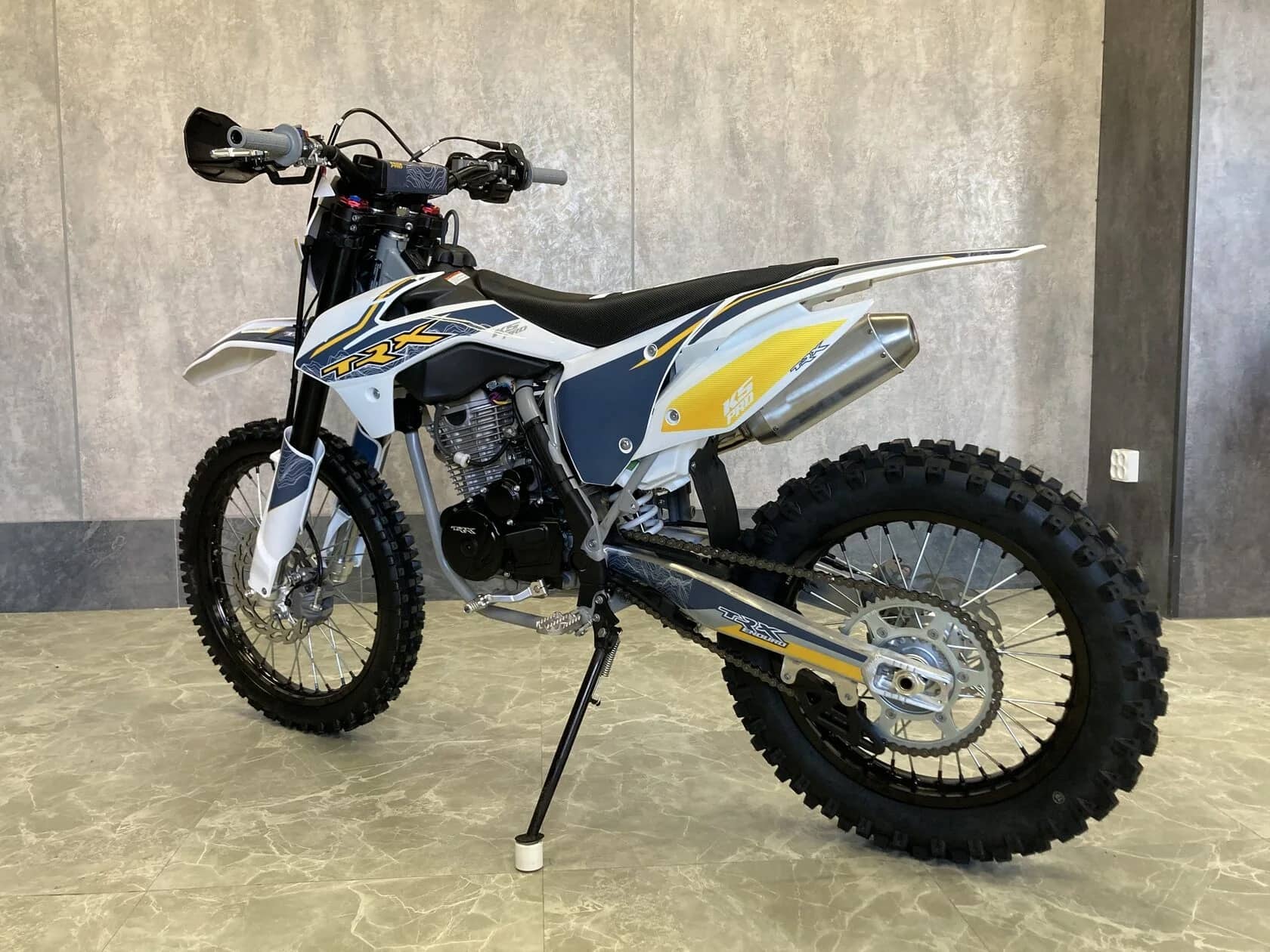 Мотоцикл TRX Start 300 Pro YB ENDURO Фото 5 Мотоцикл TRX Start 300 Pro YB ENDURO Обзор-Фото 5