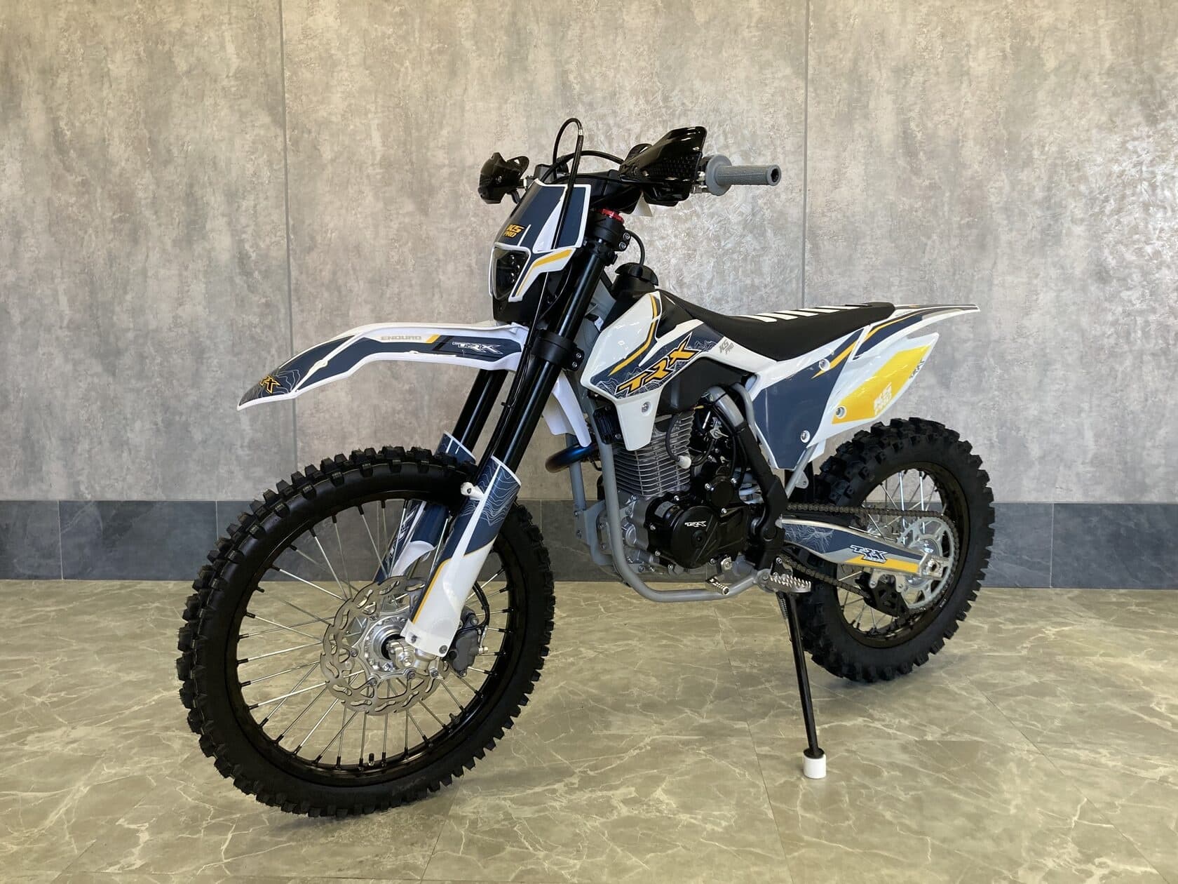 Мотоцикл TRX Start 300 Pro YB ENDURO Фото 4 Мотоцикл TRX Start 300 Pro YB ENDURO Обзор-Фото 4