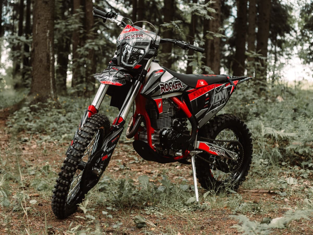 Мотоцикл кроссовый эндуро ZM Rocker PR300CC 4T Фото 4 Мотоцикл кроссовый эндуро ZM Rocker PR300CC 4T Обзор-Фото 4