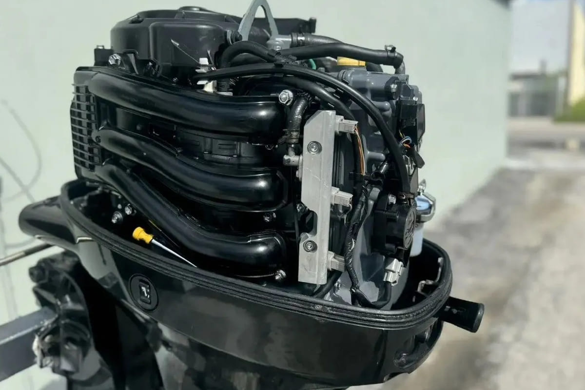 4x-тактный лодочный мотор SUZUKI DF40АTL Б/У 2023 Фото 2 4x-тактный лодочный мотор SUZUKI DF40АTL Б/У 2023 Обзор-Фото 2