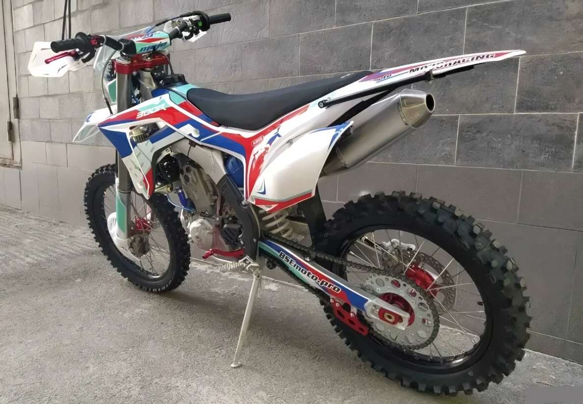 Мотоцикл BSE RTC-300R 3.0 ENDURO Б/У Фото 3 Мотоцикл BSE RTC-300R 3.0 ENDURO Б/У Обзор-Фото 3