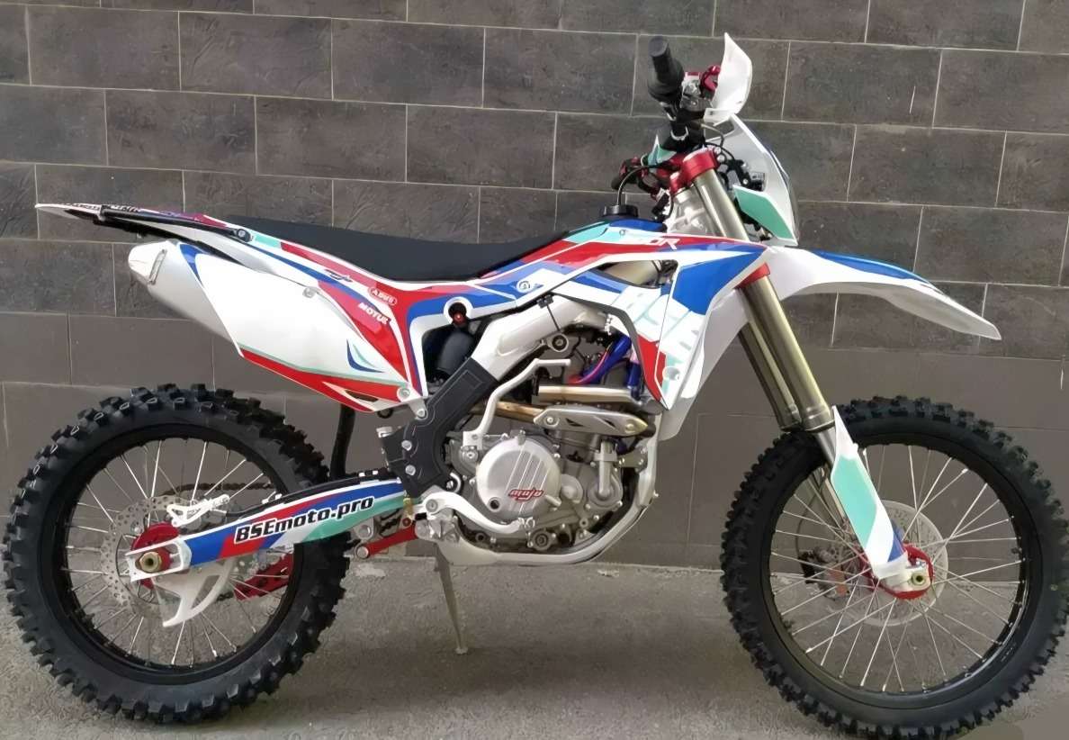 Мотоцикл BSE RTC-300R 3.0 ENDURO Б/У Фото 2 Мотоцикл BSE RTC-300R 3.0 ENDURO Б/У Обзор-Фото 2