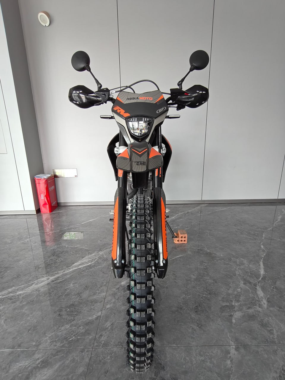 Мотоцикл REGULMOTO Grizzly ENDURO Фото 4 Мотоцикл REGULMOTO Grizzly ENDURO Обзор-Фото 4