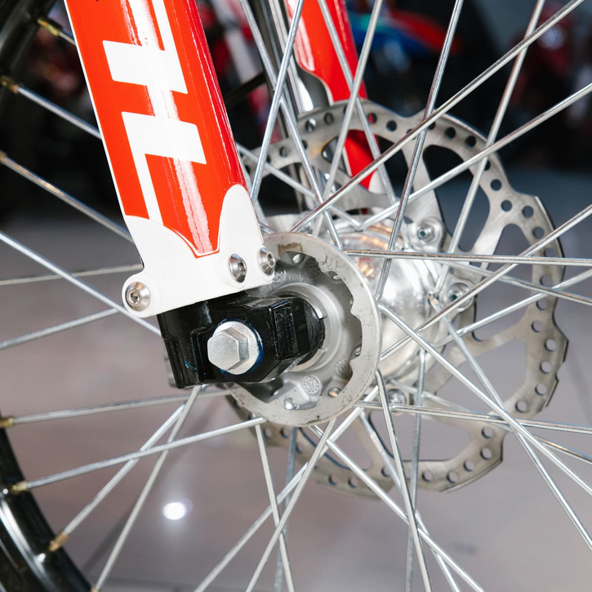 Мотоцикл HASKY F5 Pro 2025 MSD (F5 Pro) ENDURO Фото 8 Мотоцикл HASKY F5 Pro 2025 MSD (F5 Pro) ENDURO Обзор-Фото 8