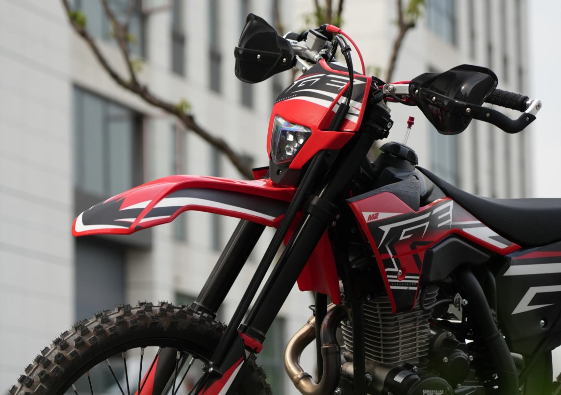 Мотоцикл GURUENDURO Ranger YB300R 21/18 ENDURO Фото 3 Мотоцикл GURUENDURO Ranger YB300R 21/18 ENDURO Обзор-Фото 3
