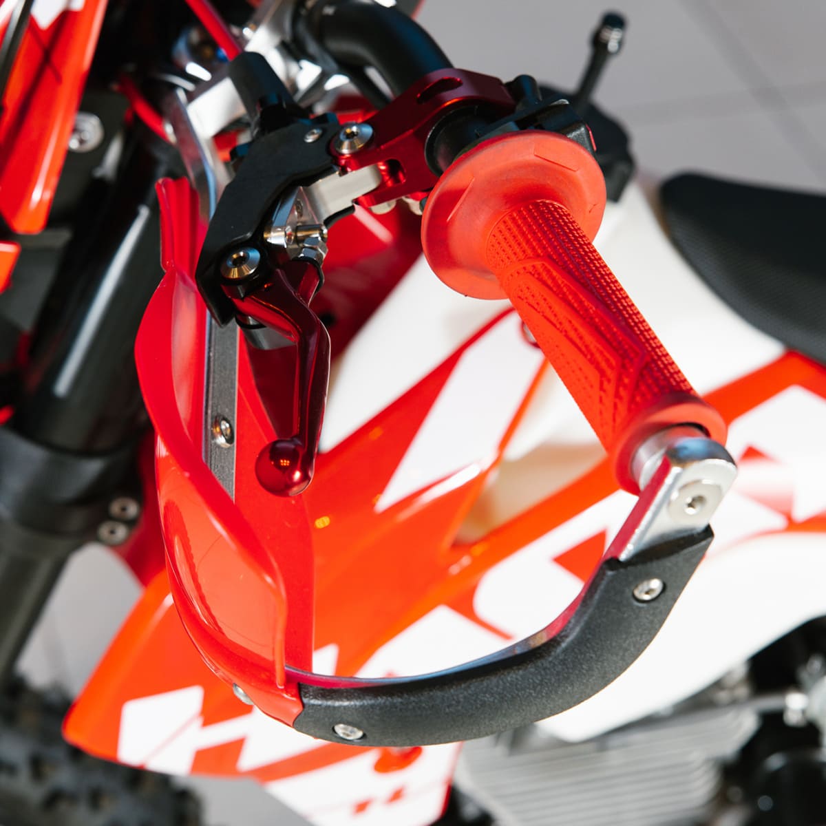 Мотоцикл HASKY F5 Pro 2025 MSD (F5 Pro) ENDURO Фото 18 Мотоцикл HASKY F5 Pro 2025 MSD (F5 Pro) ENDURO Обзор-Фото 18
