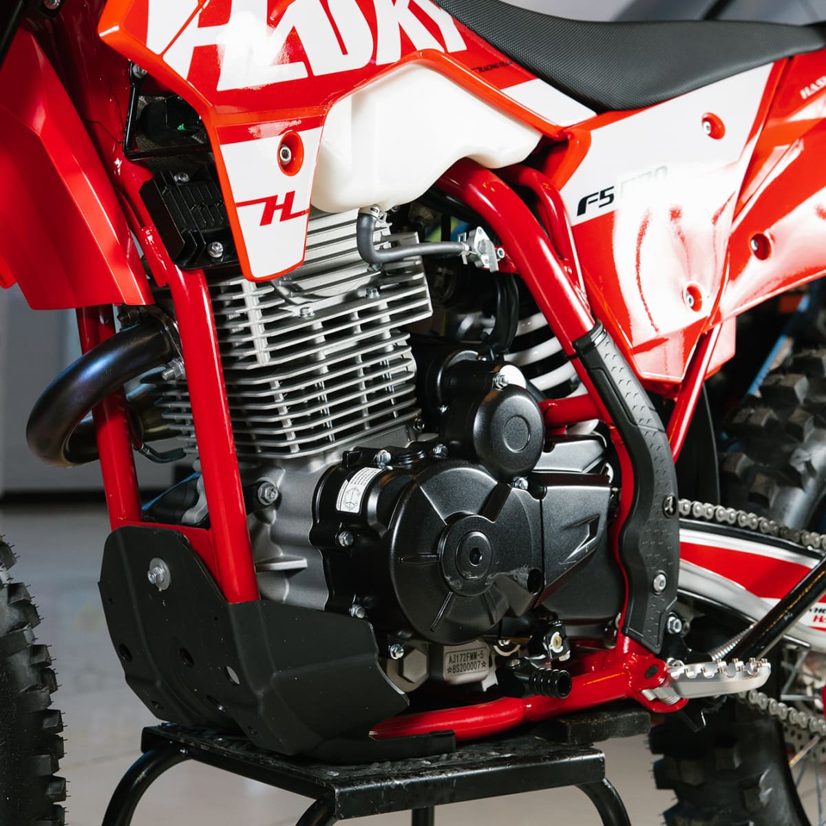 Мотоцикл HASKY F5 Pro 2025 MSD (F5 Pro) ENDURO Фото 22 Мотоцикл HASKY F5 Pro 2025 MSD (F5 Pro) ENDURO Обзор-Фото 22