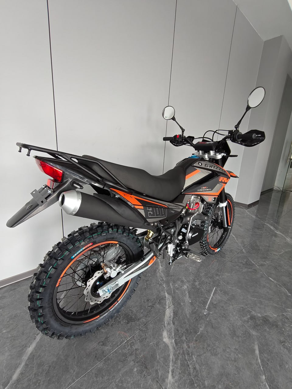 Мотоцикл REGULMOTO Grizzly ENDURO Фото 7 Мотоцикл REGULMOTO Grizzly ENDURO Обзор-Фото 7