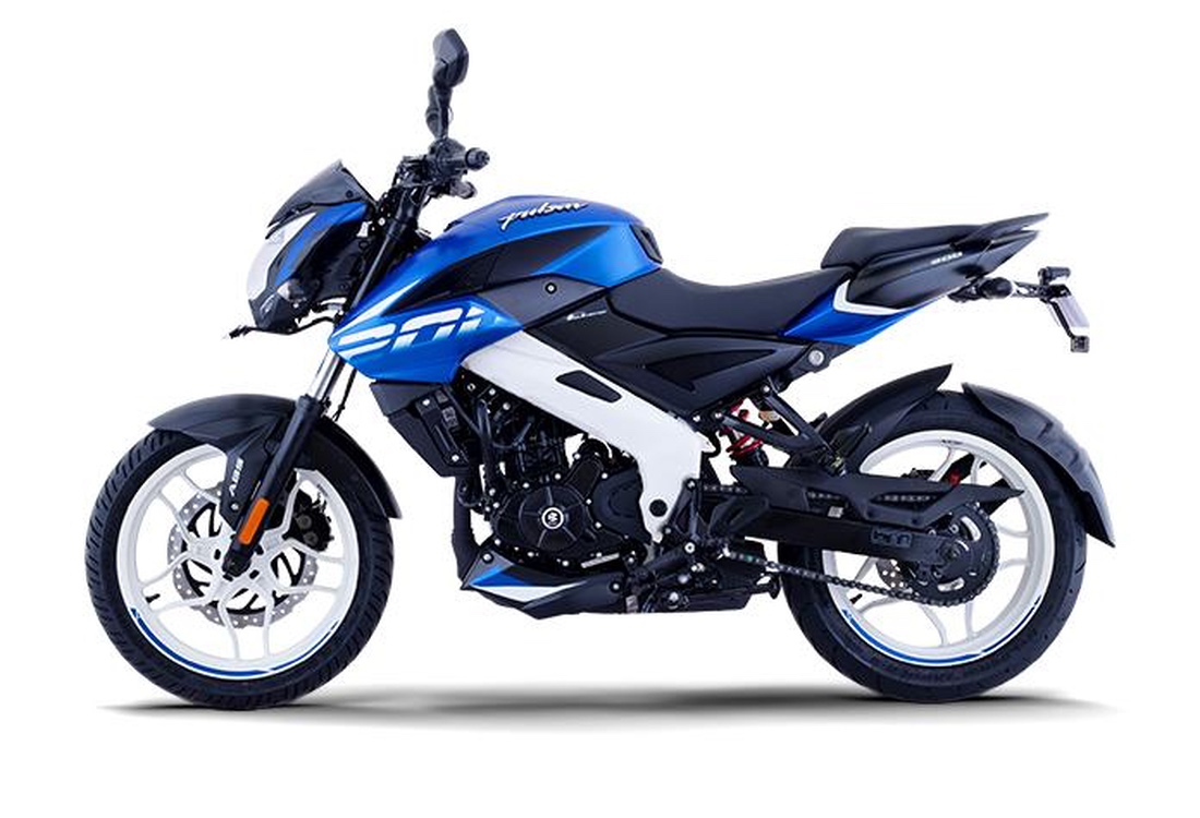 Мотоцикл BAJAJ Pulsar NS200 Фото 1 Мотоцикл BAJAJ Pulsar NS200 Обзор-Фото 1
